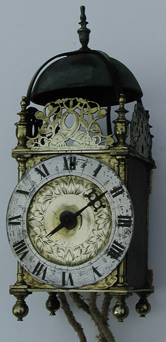 front view of Thomas Loomes clock